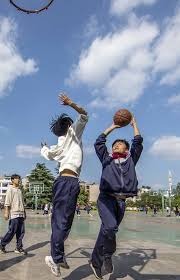 湖人连败警报！激活板凳席成冲冠最后拼图