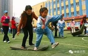 《从铝棒到木棒：打击机制的阵痛与适应》