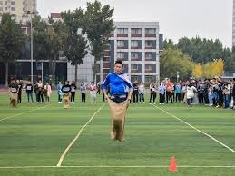 斯基拉：尤文、米兰及三支英超球队有意布鲁日后卫德克伊珀