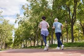 致敬蓝军传奇，库库雷利亚度假时身穿德罗巴球衣